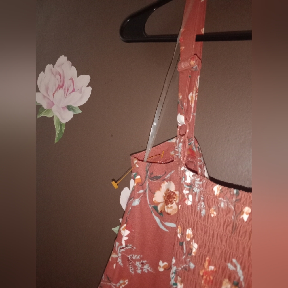 Floral dress 🌸 - Picture 5 of 7